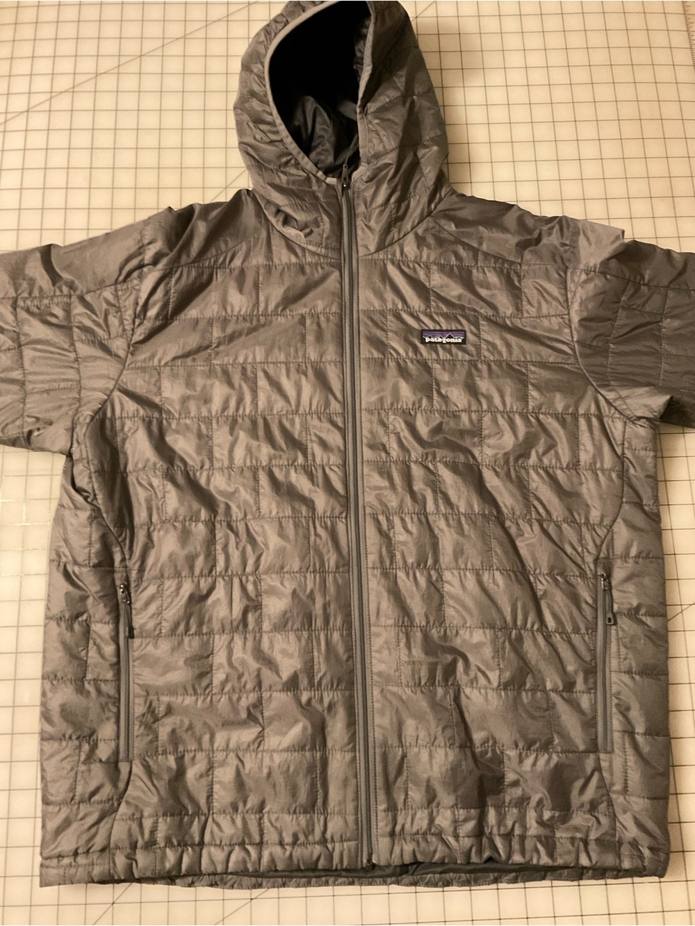 Patagonia Men’s Nano Puff Jacket Size L - Gray